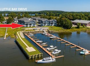 33 Little Bay Dr, Dover, NH 03820