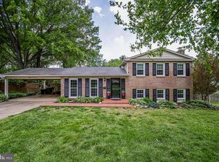 8607 Sinon St, Annandale, VA 22003