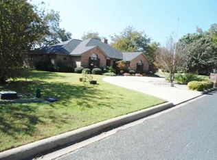 313 Mahan St, Meadowlakes, TX 78654
