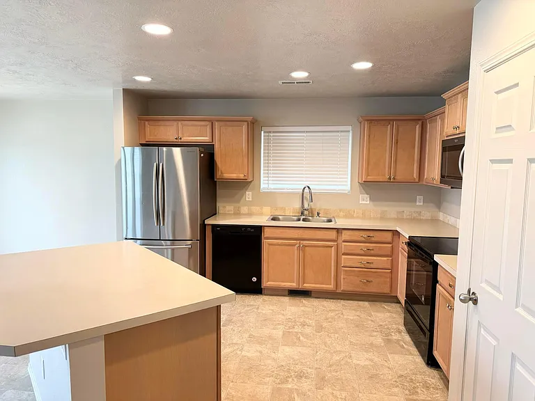 4708 N Alester Ave — Photo 19