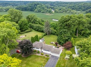 259 Parkview Dr, Rochester, NY 14625