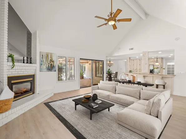 2555 W Bluff #132, Fresno, CA 93711