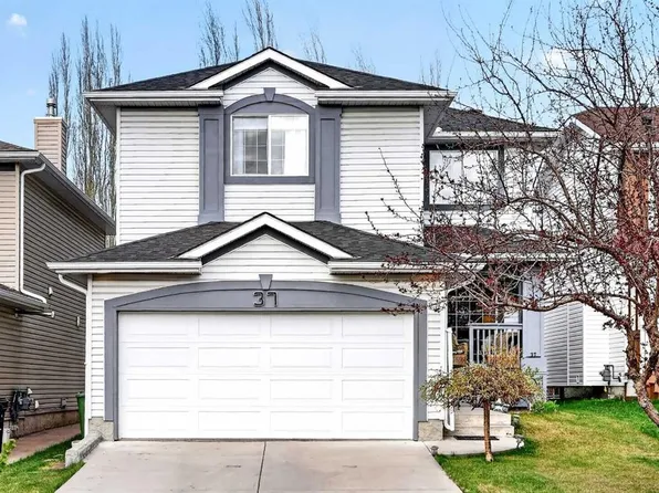 37 E Shawbrooke Mnr SW, Calgary, AB T2Y 3L7