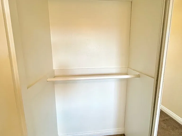 4261 Swift Ave — Photo 10