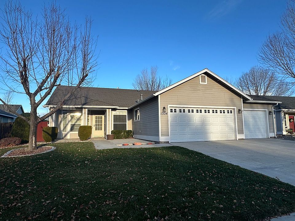 1st image of 1324 Chichester Dr