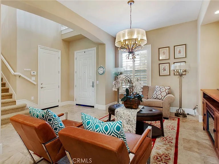 4731 Oceanridge Dr — Photo 4