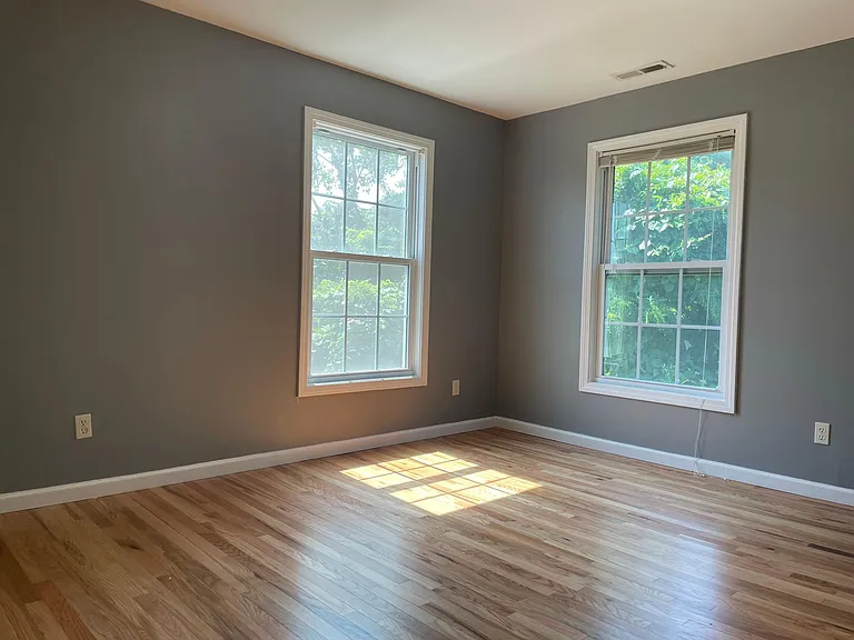 765 Hart St — Photo 26