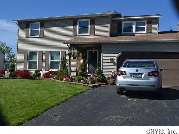 3rd image of 211 Chestnut Hill Dr