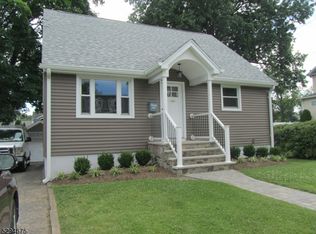 36 Perrin Ave, Pompton Lakes, NJ 07442