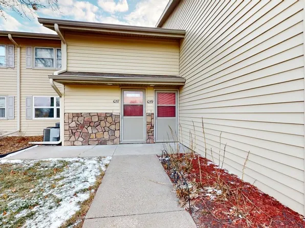 1057 NW Greenwood St, Ankeny, IA 50023