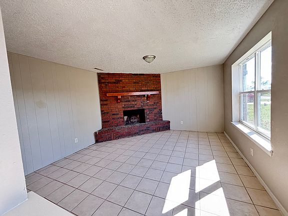 3rd image of 707 S 24th St