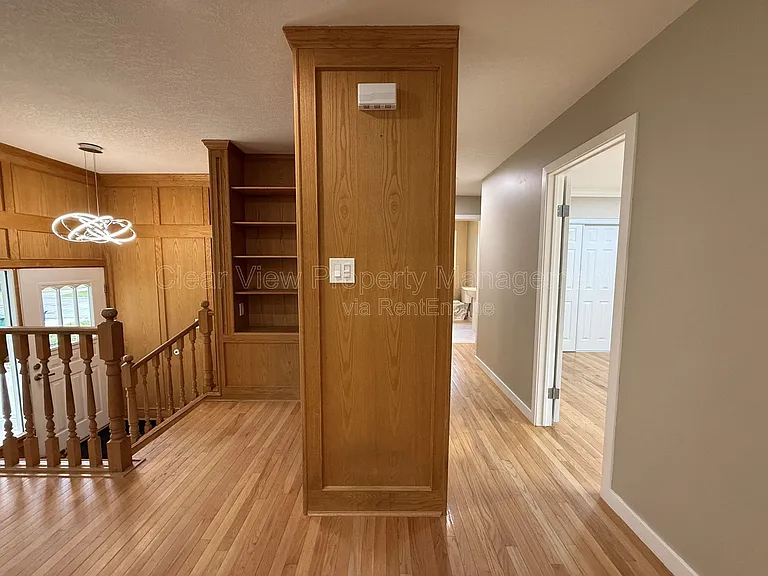 18 Trinity Pl W — Photo 13
