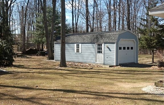3rd image of 2204 N Oak Ln