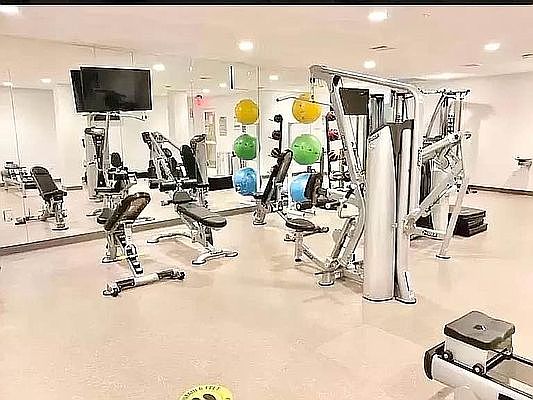 4th image of 24515 Grand Central Pkwy #7E