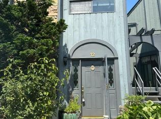 12 Trafalgar Ct, Hackettstown, NJ