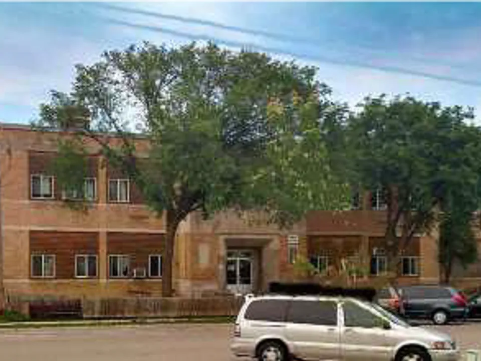 113 3rd St E