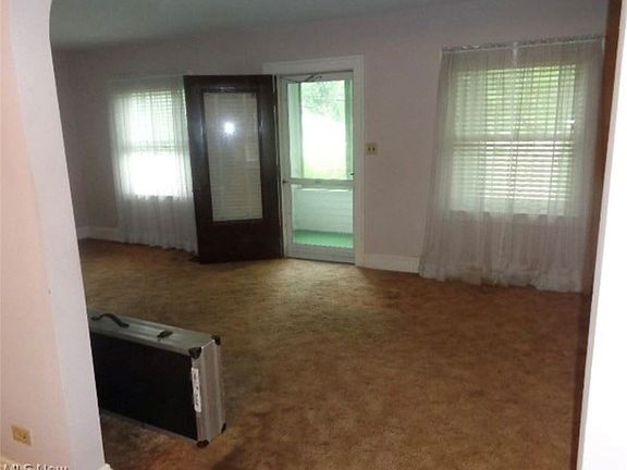 4th image of 33106 Barbara Dr