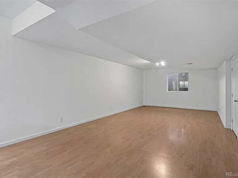 5160 Ashbrook Cir — Photo 29