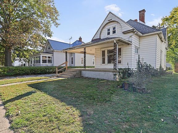 3rd image of 10 N Oak St