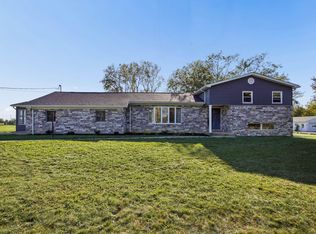 1144 Spring Valley Rd, London, OH 43140
