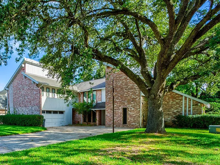 3123 Bonney Briar Dr — Photo 1