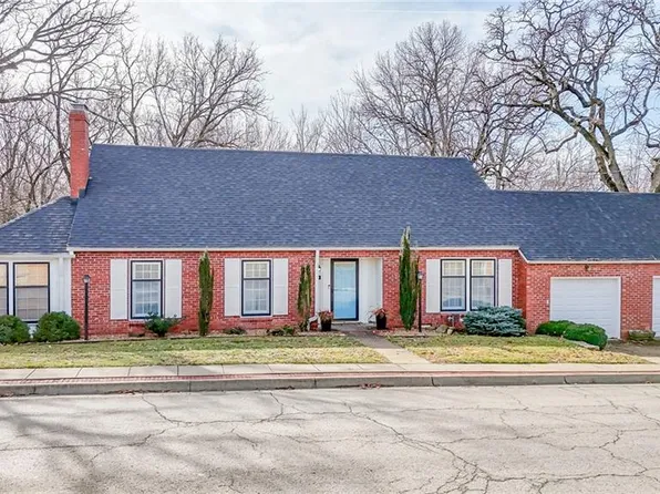 104 E Hunt Ave, Warrensburg, MO 64093