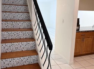 2750 W 76th St APT 208, Hialeah, FL 33016