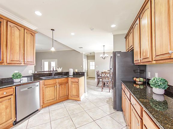 4th image of 445 Sugar Highland Blvd