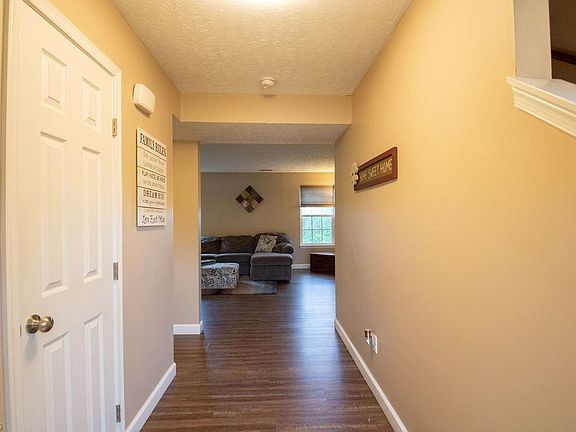 3rd image of 2672 Hollyhock Ln