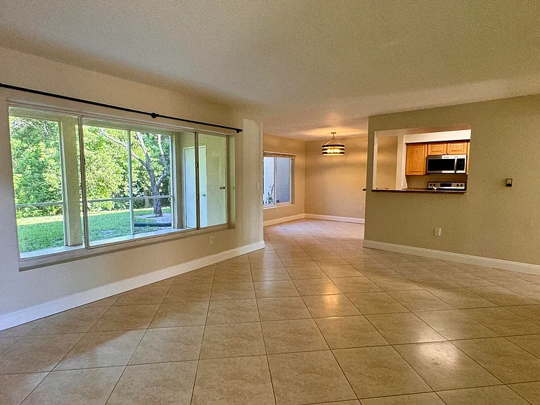 815 W Boynton Beach Blvd #10-105 — Photo 31