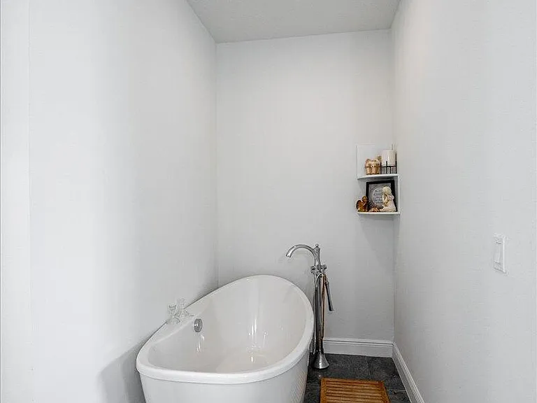 5362 NW Akbar Ter — Photo 20