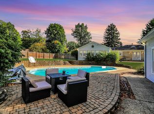 406 Forest Park South Dr, Greenwood, IN 46142