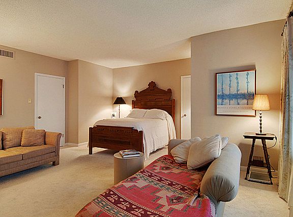 5th image of 1750 St Charles Ave APT 313