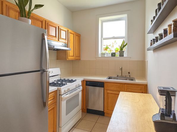 347 Graham Ave UNIT 3