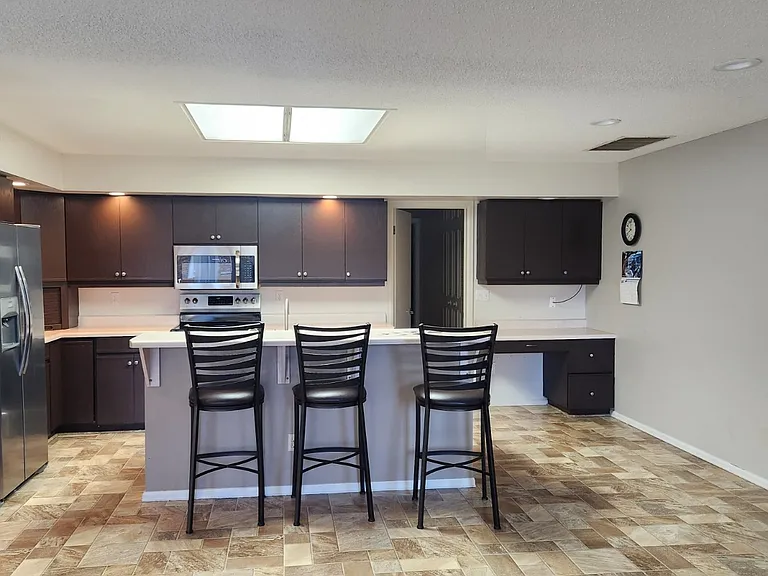 2700 Golfmore Dr #5C — Photo 6