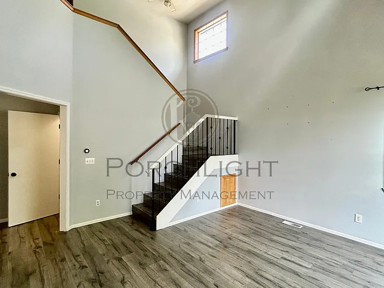 804 E Maberry Dr — Photo 16