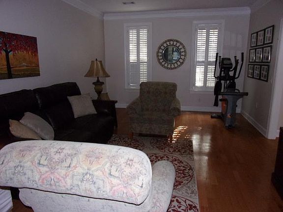 2nd image of 1704 Amberwood Dr W