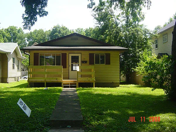 645 Berkley Rd photo 1