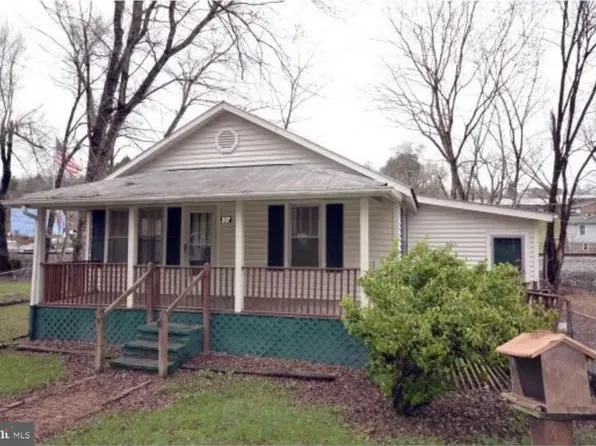 207 Magnolia Ave, Gate City, VA 24251