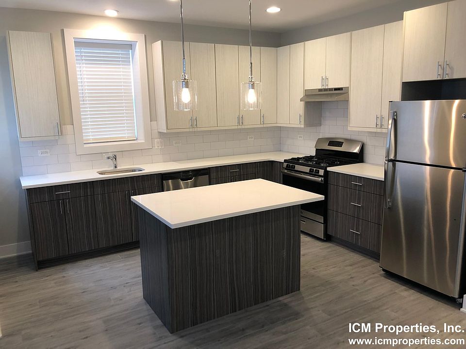 1st image of 2626 N Rockwell St #1R