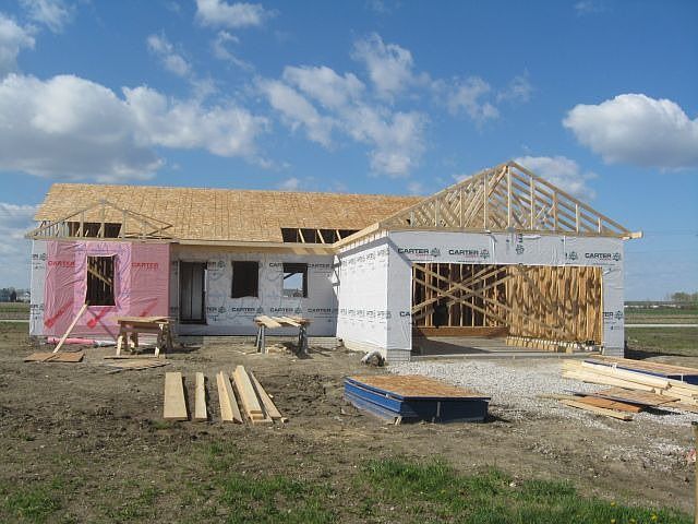 1st image of 6584 Alexander Dr