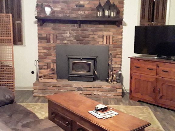 5th image of 125 Elaine St