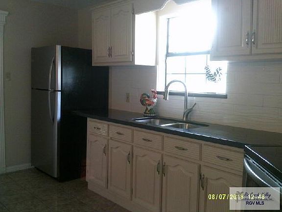 5th image of 320 S Magnolia Hts