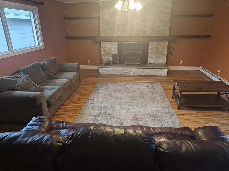 3670 N Cable Rd — Photo 3