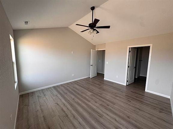 5th image of 1310 Marboeuf Blvd