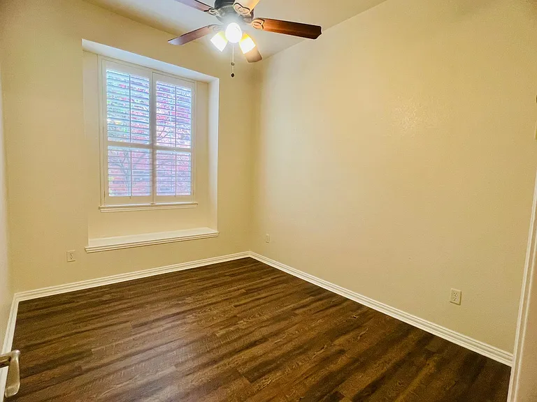 8101 Still Springs Dr — Photo 14