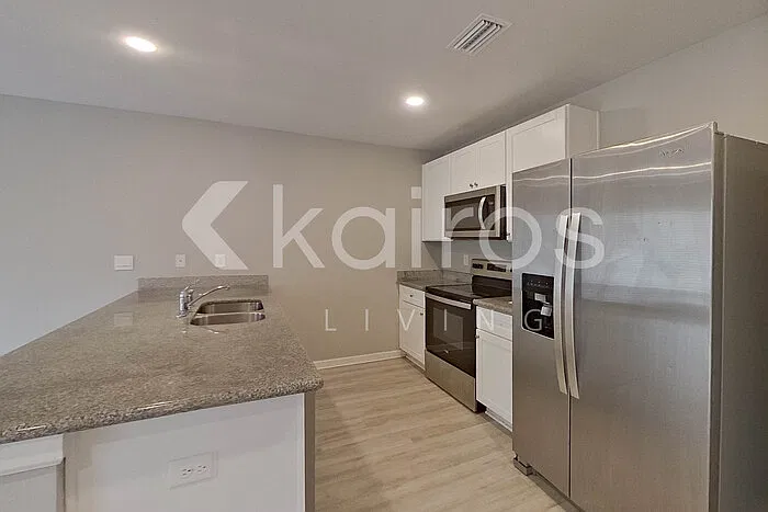 4 bed, 2.0 bath, 1387 sqft, $2,025 — Photo 4