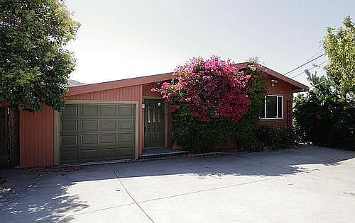 1st image of 102 Tulare St