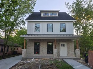 812 Churchill St, College Station, TX 77840