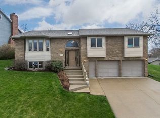 2425 Spires Ct, Dubuque, IA 52001